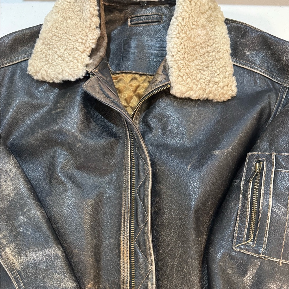 Roundtree & Yorke Brown Bomber Leather Jacket with Shearling Collar